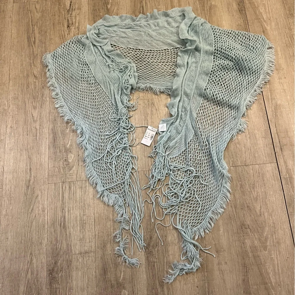 NWT Dressbarn Light Blue Knit Shawl